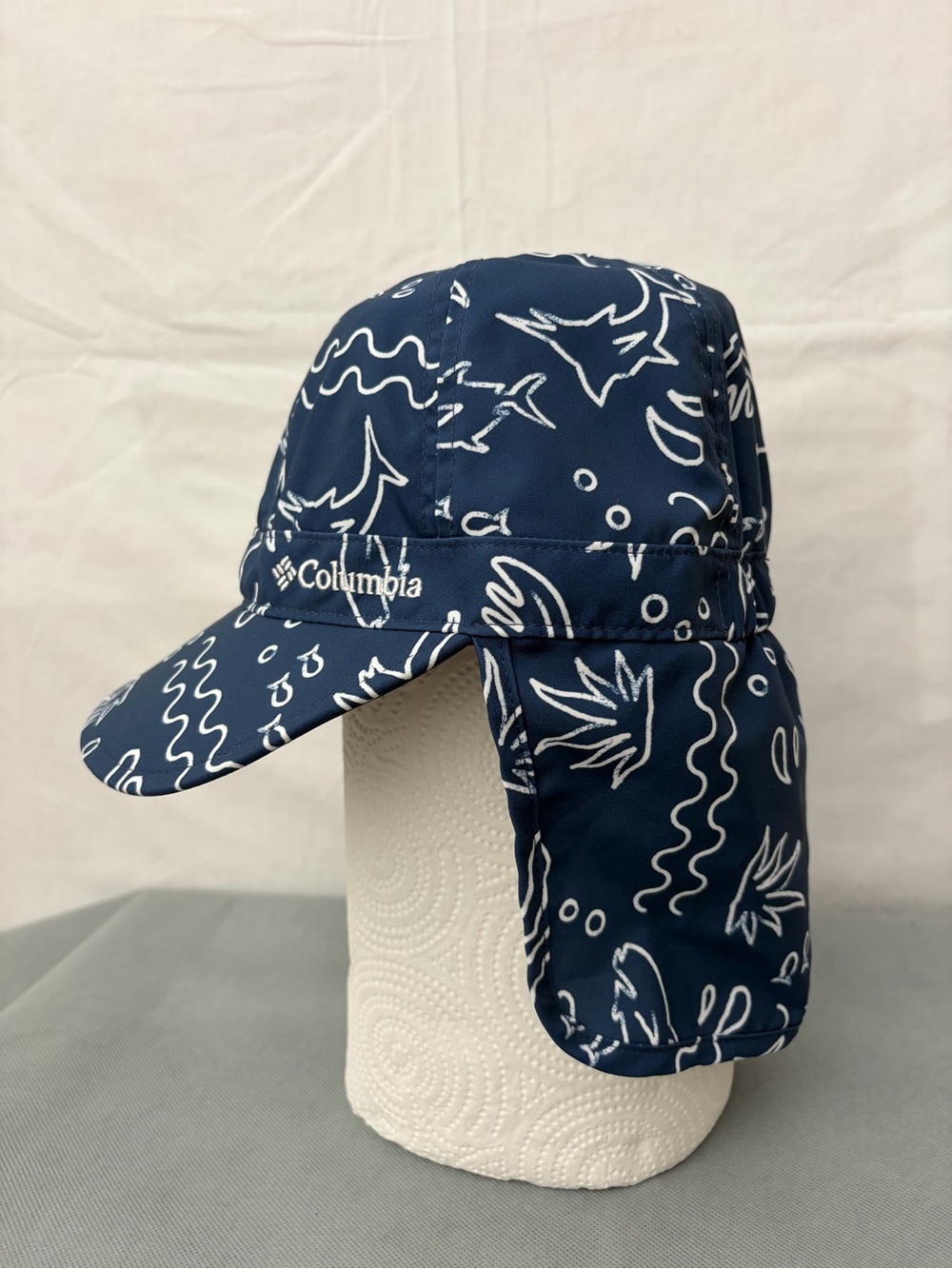 Columbia Kids Youth size L/XL Ocean Print Sun Hat- New w/o Tags (F220)